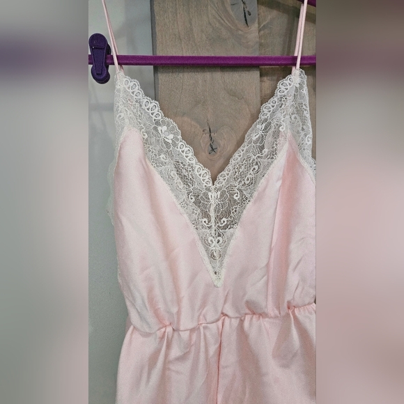 Vintage MS.LESLEE Lace Satin Teddy Romper n Light Pink/ivory. Size M - Picture 3 of 9